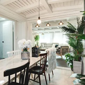 Hongdae 4bed House , Seoul South Korea